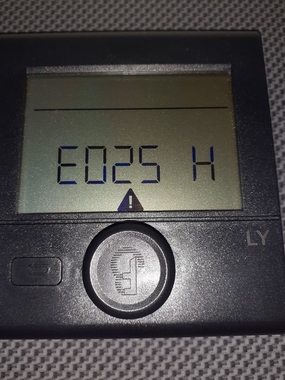 E025 H: Open circuit of external temperature sensor
